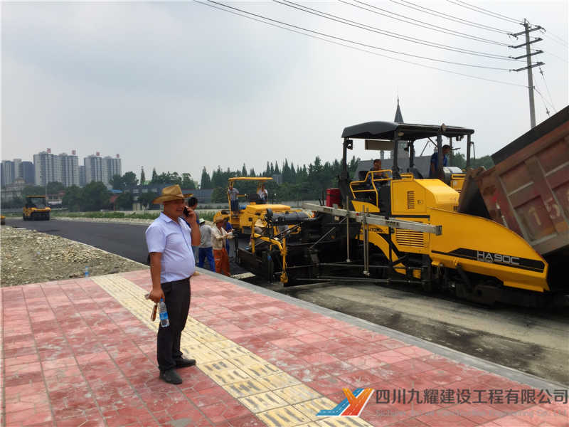 崇州羊马新城市政道路施工