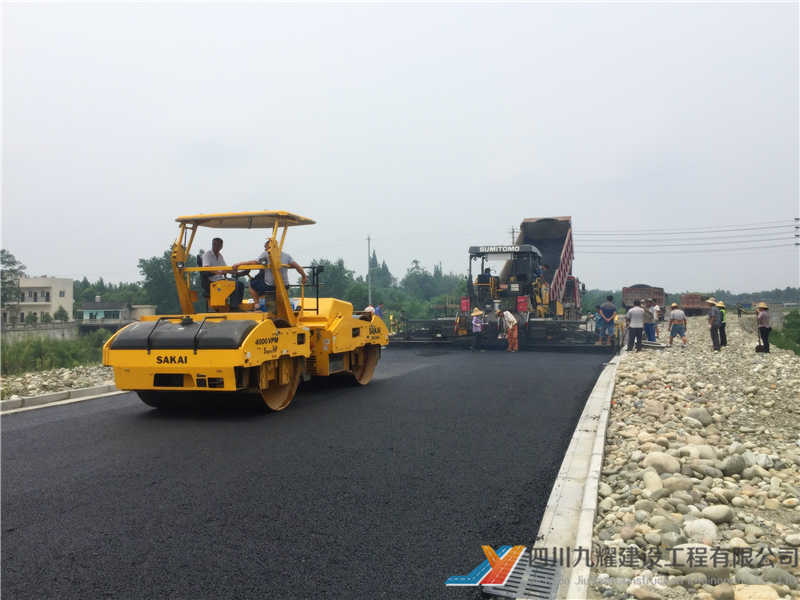 崇州羊马新城市政道路施工